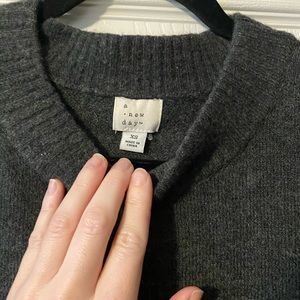 NWOT OVERSIZE SWEATER